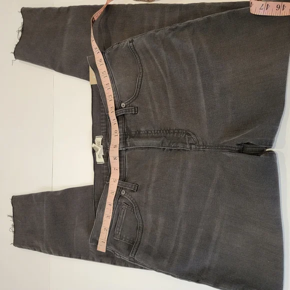 Madewell Mid-Rise Skinny Jean Black Sea Distressed Size 31 NWT! Style H2230 - Picture 9 of 16